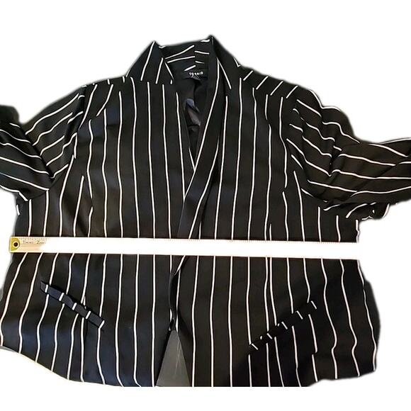Torrid Plus 3 3X Black Stripe Crepe Open Front Blazer Hi-Low Hem Business Career - Picture 7 of 7